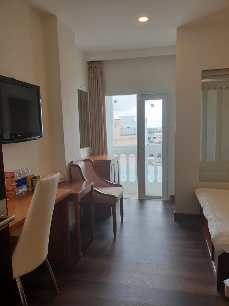 Hotel Khach San Quoc Te Cà Mau Esterno foto