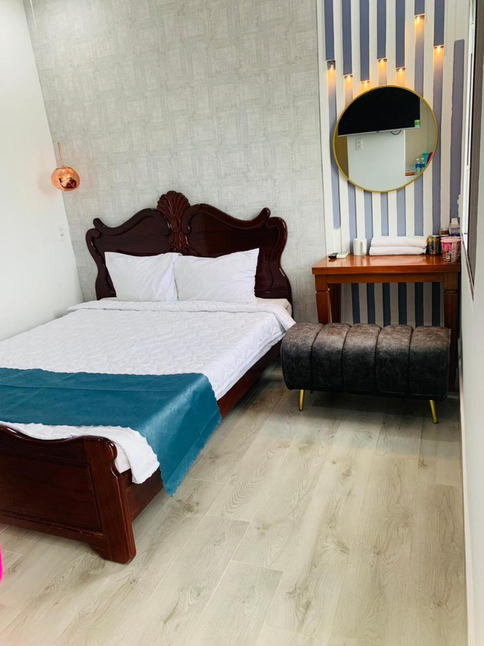 Hotel Khach San Quoc Te Cà Mau Esterno foto