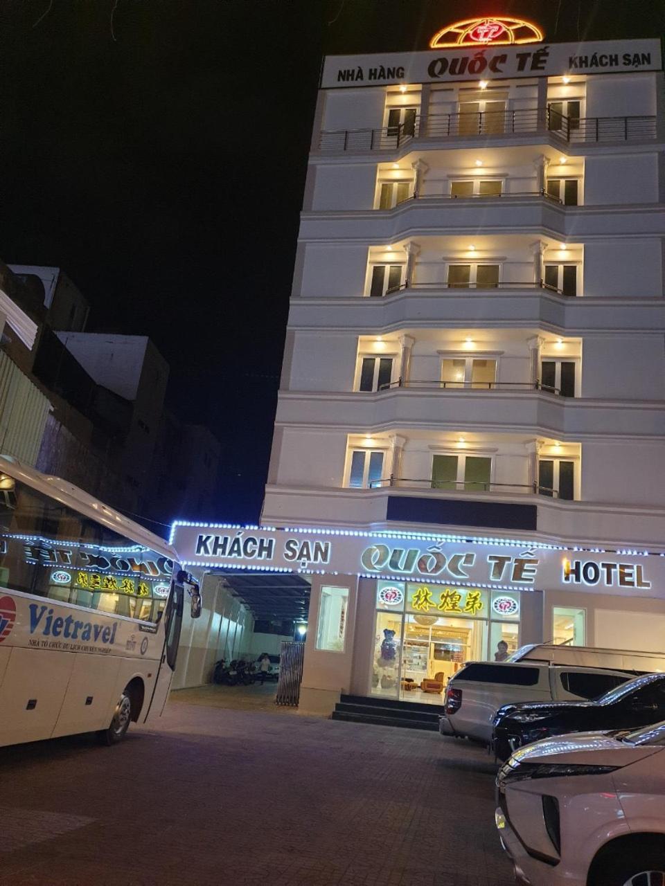 Hotel Khach San Quoc Te Cà Mau Esterno foto