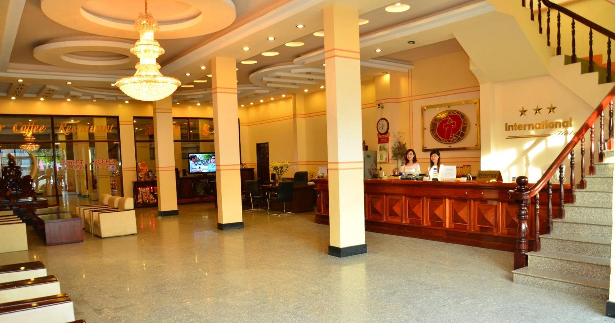 Hotel Khach San Quoc Te Cà Mau Esterno foto